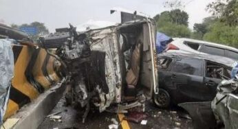 Kecelakaan Beruntun di Tol Kota, 6 Kendaraan Rusak Parah